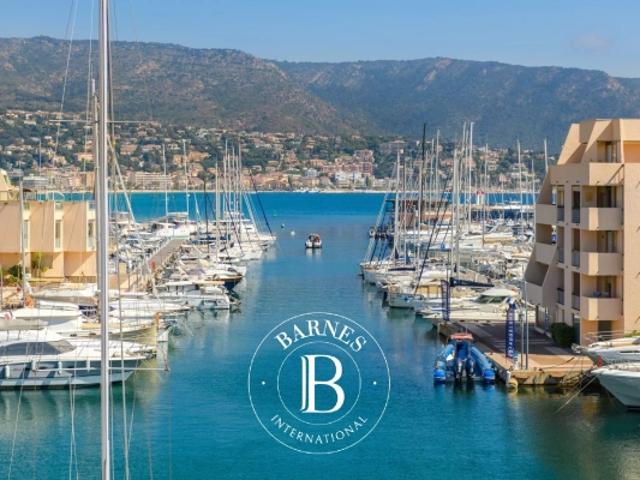 Appartement 53 m² Vue mer Terrasse Parking couvert