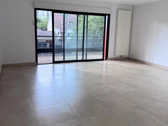 NEUILLY s/MARNE GARE APPART F2 49,85m²