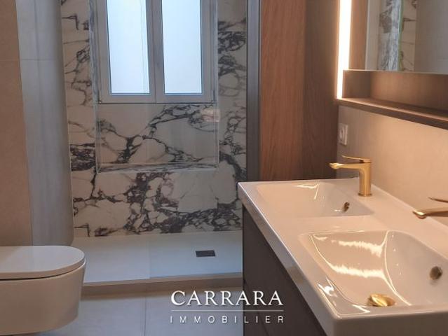 Appartement 5 pièce s 3 chambre s 121 m²
