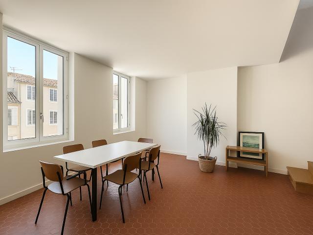 Appartement 5 pièces, 64 m² à louer à Marseille 5 13005