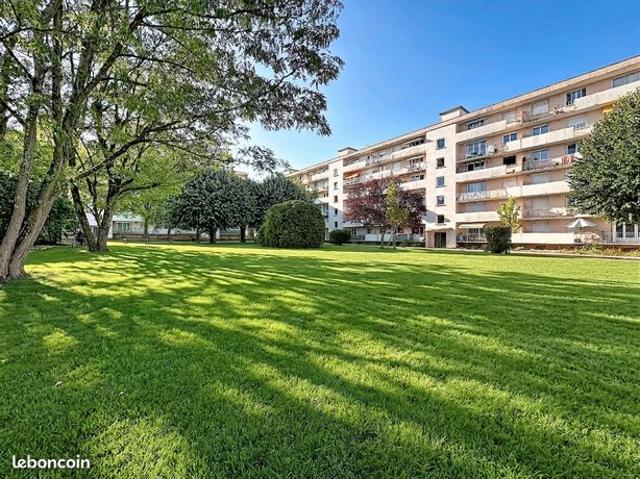 Appartement 5 pièces 77 m²