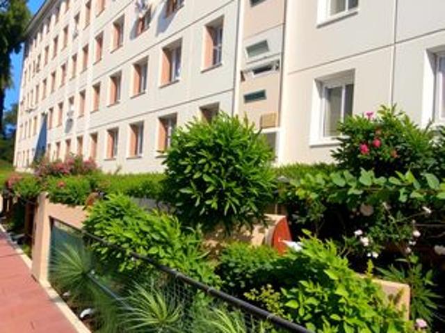 Appartement 5 pièces 77 m²