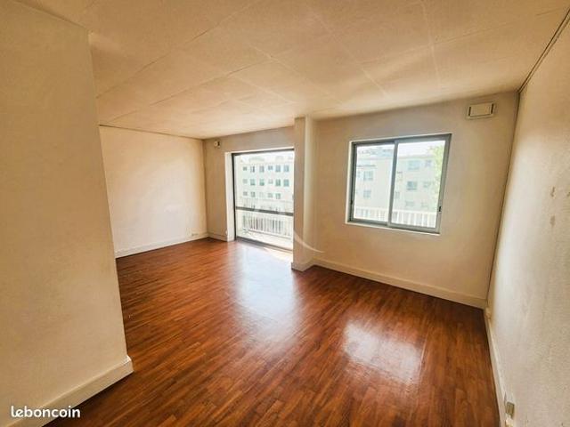 Appartement 5 pièces 77 m²
