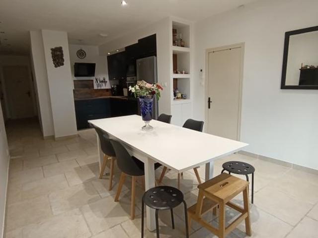 Appartement 5 pièces, 79 m² à louer à Barjols 83670