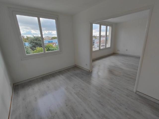 Appartement 5 pièces, 83 m² à louer à Roubaix 59100