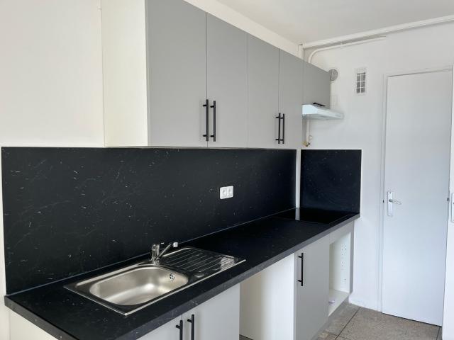 Appartement 5 pièces, 84 m² à louer à Marseille 12 13012