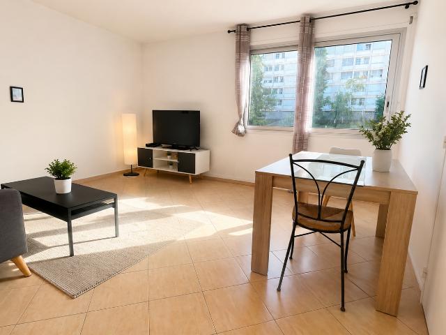 Appartement 5 pièces 85 m2 avec box et cave Vallières/Salins Clermont Ferrand