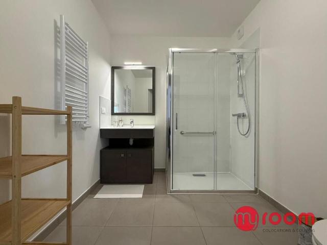 Appartement 5 pièces, 86 m² à louer à Saint Denis 93200