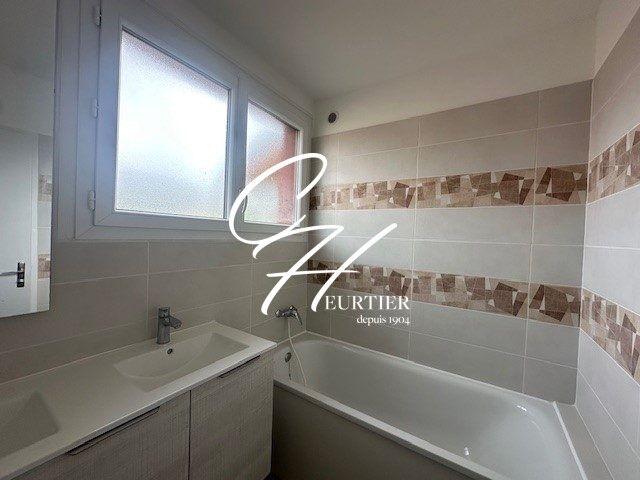 Appartement 5 pièces, 94 m² à louer à Voiron 38500