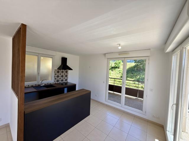 Appartement 5 pièces, 95 m² à louer à Nice 06200