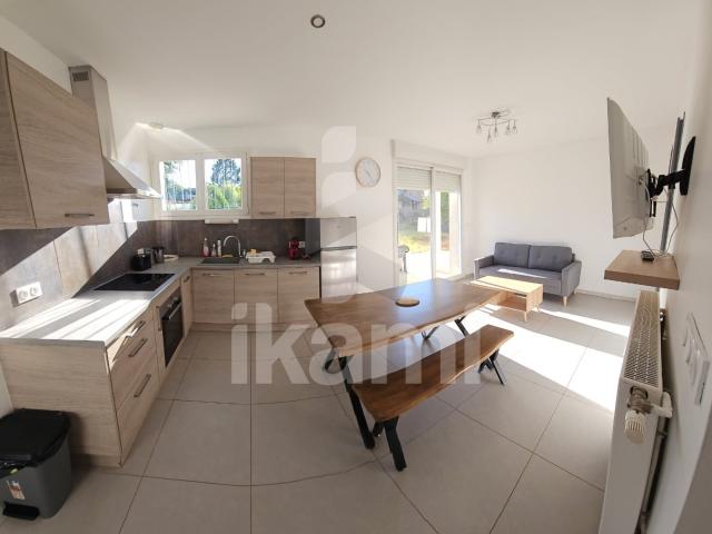 Appartement 3 pièces, 60m2 de plain pied avec terrasse et jardin 250 m2