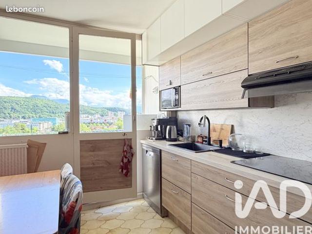 Appartement 5 pièces 99 m²