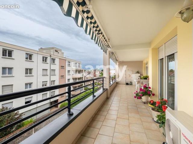 Appartement 5 pièces 99 m²