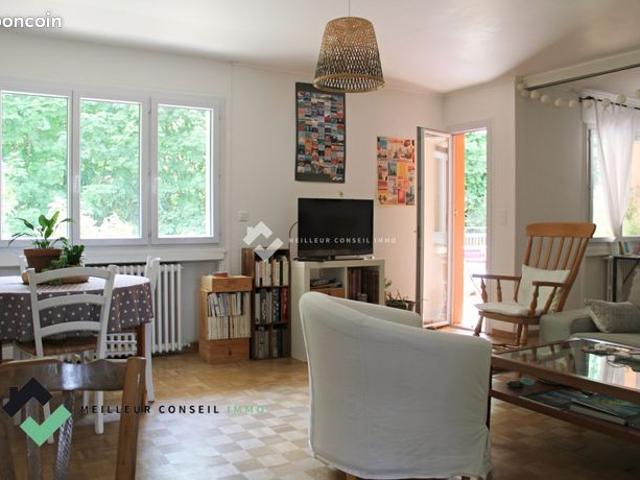 Appartement 5 pièces 100 m²