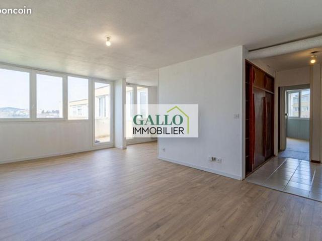 Appartement 5 pièces 100 m²