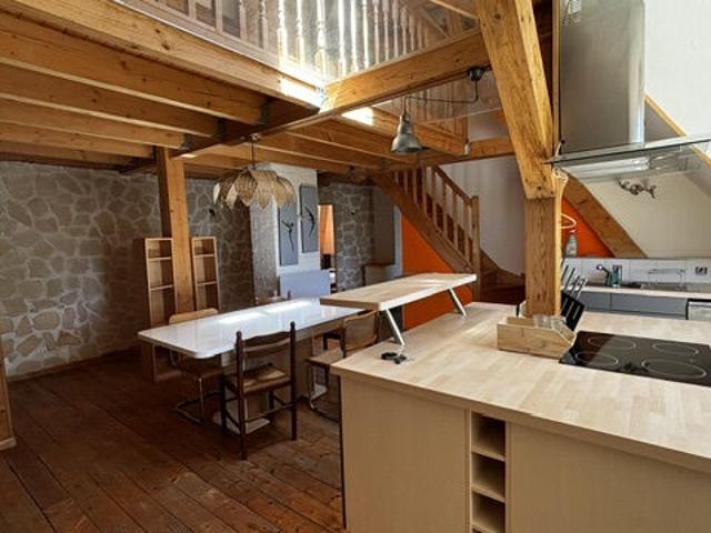 Appartement 5 pièces, 100 m² à louer à Fournet Blancheroche 25140