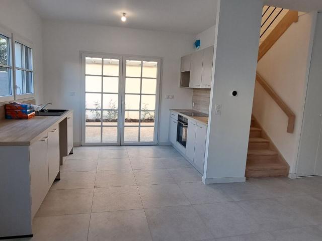 Appartement 5 pièces, 100 m² à louer à Vernouillet 78540