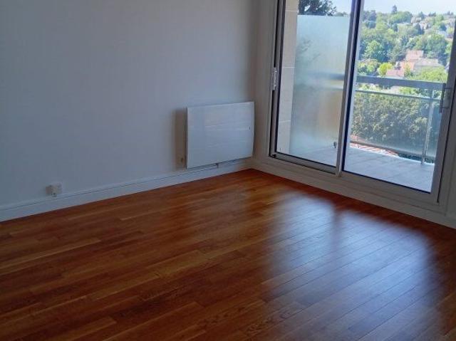 Appartement 5 pièces, 102 m² à louer à Saint Germain en Laye 78100