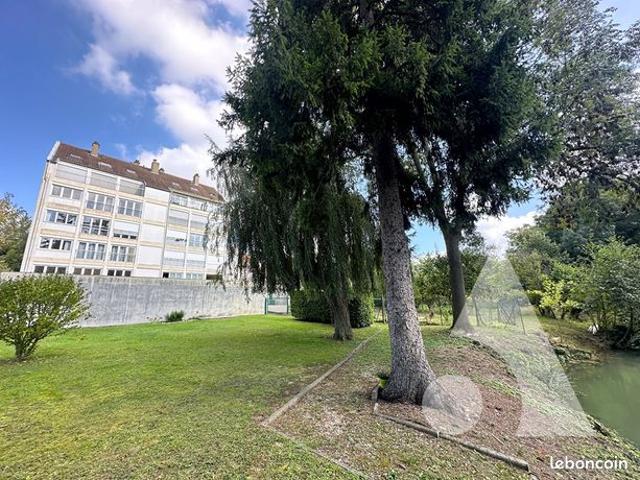 Appartement 5 pièces 103 m²