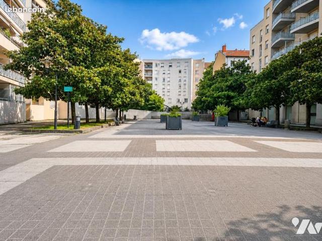 Appartement 5 pièces 103 m²