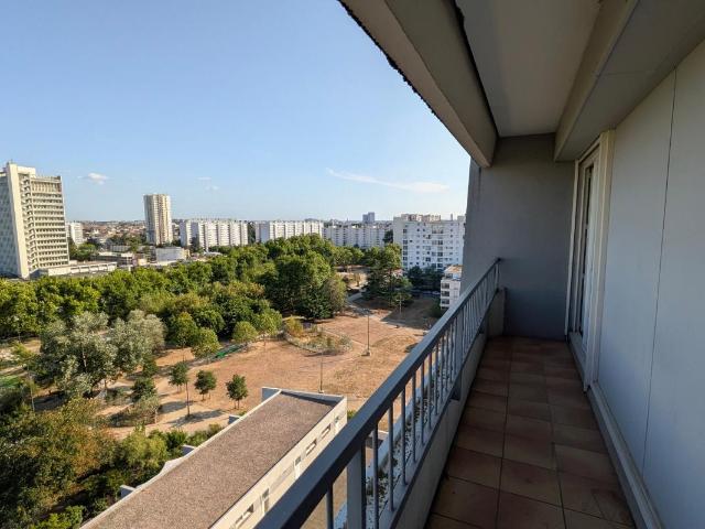 Appartement 5 pièces, 103 m² à louer à Bordeaux 33300