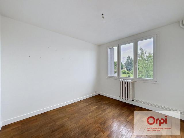 Appartement 5 pièces, 103 m² à louer à Montluçon 03100