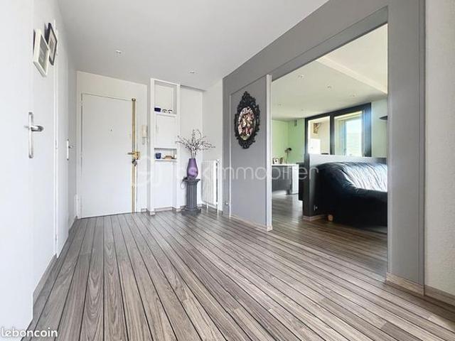 Appartement 5 pièces 104 m²