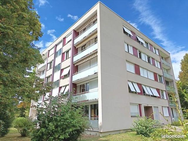 Appartement 5 pièces 104 m²