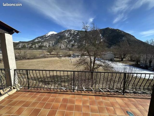 Appartement 5 pièces 104 m²