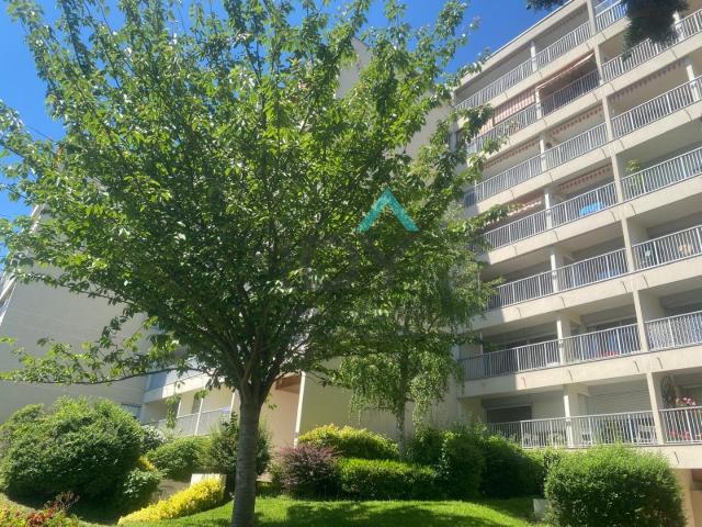 Appartement 5 pièces 104 m²
