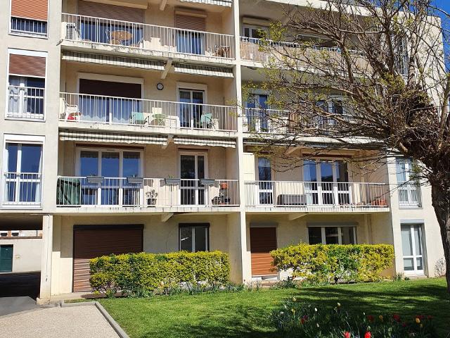 Appartement 5 pièces 104 m²