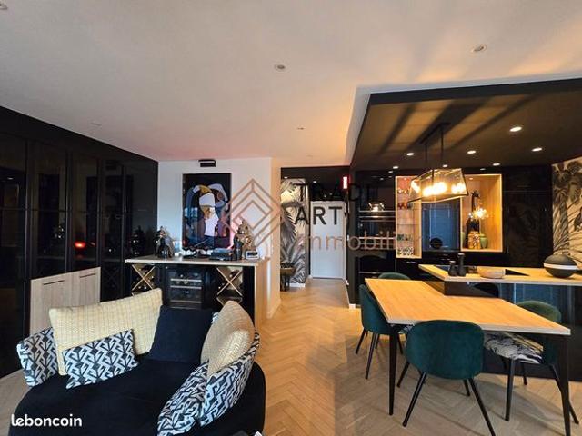 Appartement 5 pièces 105 m²