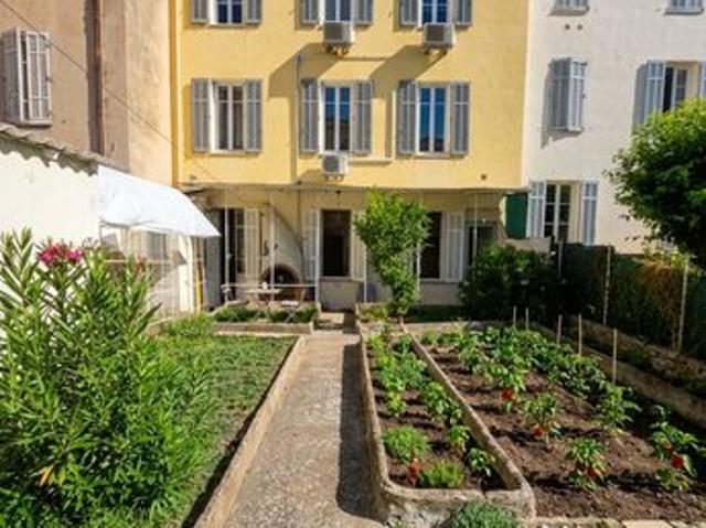 Appartement 5 pièces 105 m²