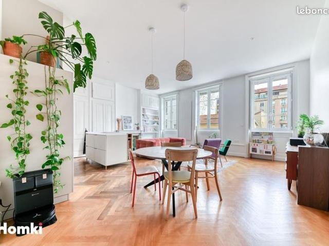 Appartement 5 pièces 106 m²