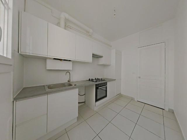 Appartement 5 pièces, 106 m² à louer à Paris 17 75017