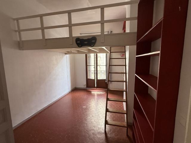 Appartement 5 pièces, 108 m² à louer à Toulon 83000