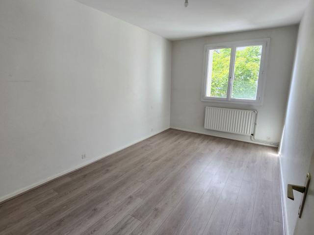 Appartement 5 pièces, 109 m² à louer à Clermont Ferrand 63100