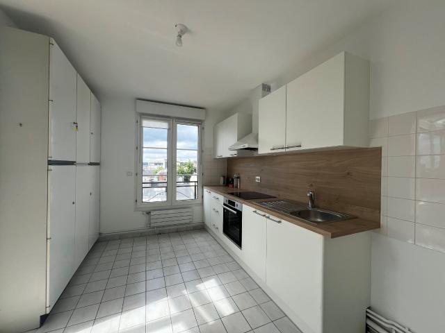 Appartement 5 pièces, 109 m² à louer à Le Mans 72000