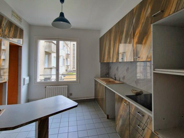 Appartement 5 pièces, 109 m² à louer à Tours 37000