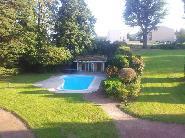 Appartement 5 pièces, 110 m² à louer à Collonges au Mont d'Or 69660