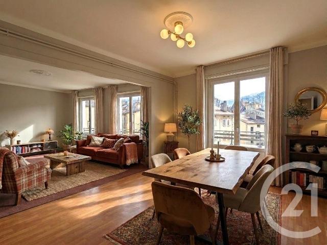 Appartement 5 pièces 117 m²