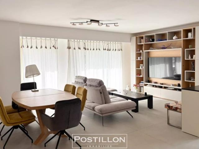 Appartement 5 pièces 118,57 m2 Dernier Etage Parking