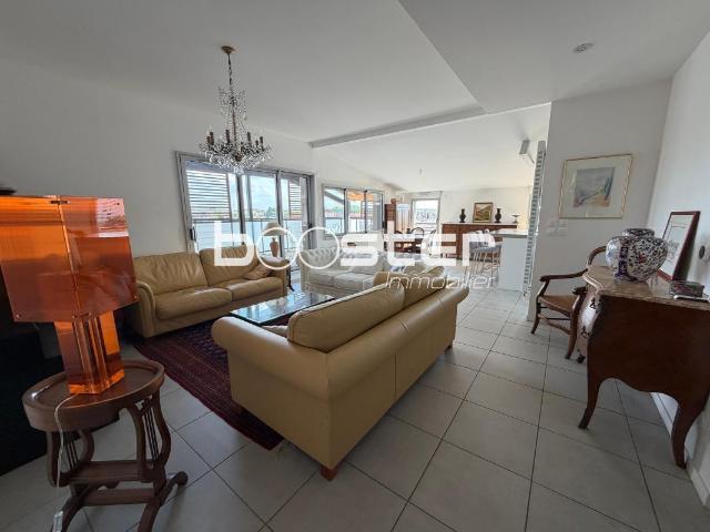 Appartement 5 pièces 121 m²