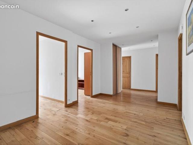 Appartement 5 pièces 121 m²