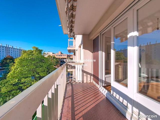 Appartement 5 pièces 121 m²