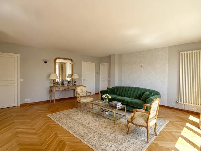 Appartement 5 pièces 121 m²