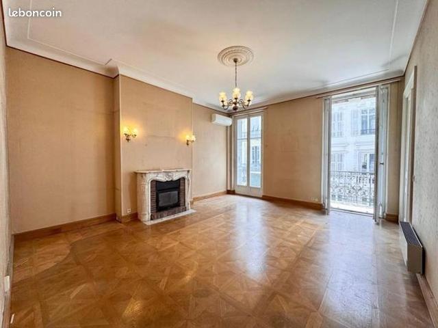 Appartement 5 pièces 121 m²