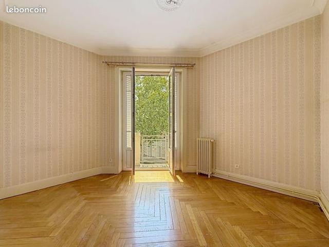 Appartement 5 pièces 122 m²