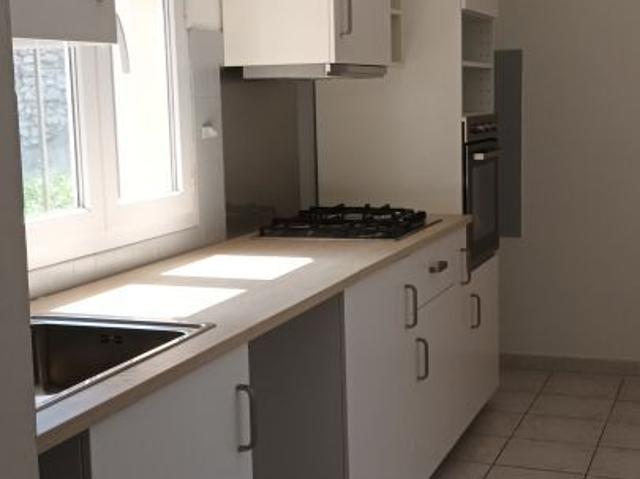 Appartement 5 pièces, 122 m² à louer à Nîmes 30900