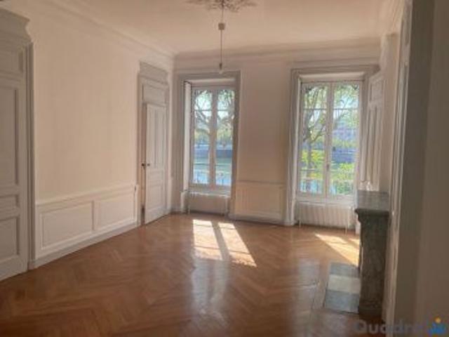 Appartement 5 pièces 124.58 m²